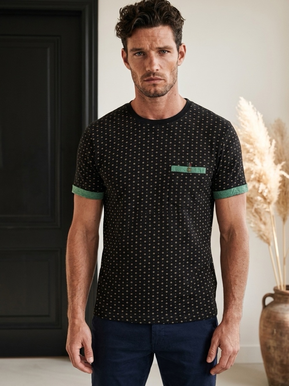 Le 31 Par Simons Crew Neck T-Shirt - Size Small